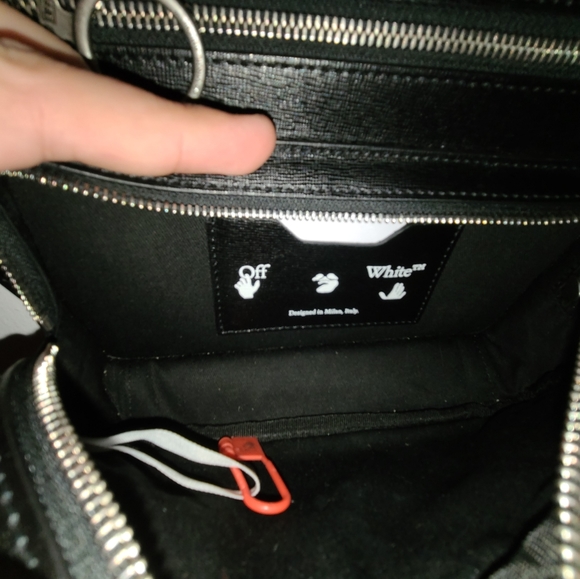 Off-white Saffiano leather diagonal stripes bag - Picture 6 of 8